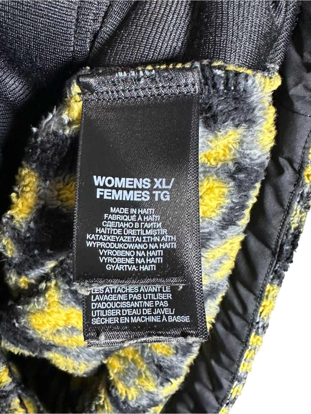 The North Face Osito Crop Hoodie Leopard Yellow Black Outdoor Cozy Gorpcore XL - Picture 11 of 12
